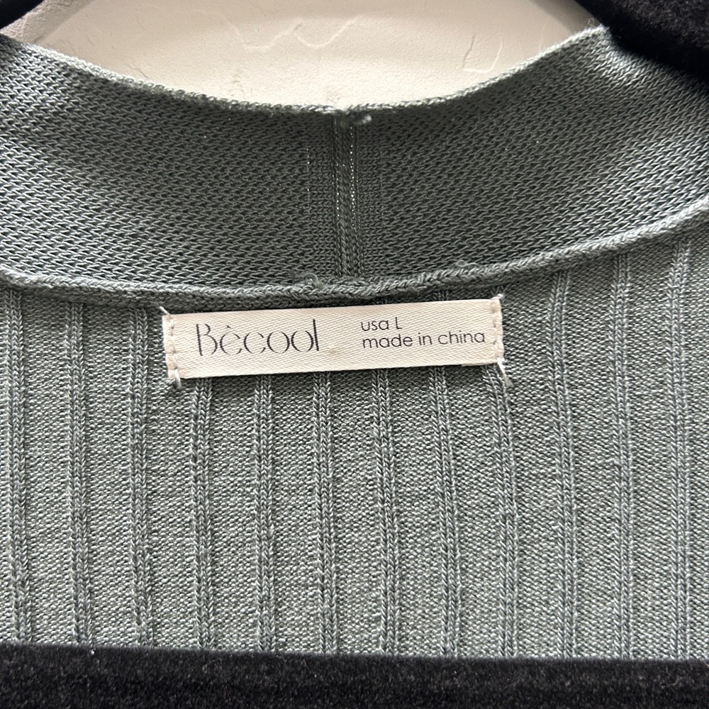 Open Front Ribbed Cardigan in Foam Green - Picture 4 of 7